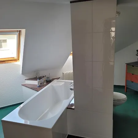 1 Mehrbettzimmer Mit Ausstattung